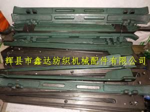 織布機梭箱蓋板3305、擋板3306、底板3307